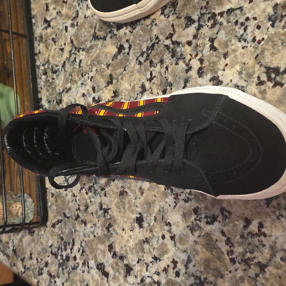 Vans Harry Pottery  Gryffindor High Top Shoes (Read Description) Size 8 1/2 Mens - Picture 8 of 13